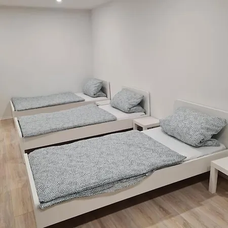 Lägenhet Charmantes Feriendomizil, Haus Mit Garten 30 Km Bonn Und Koblenz, 3 Bis Zu 8 Personen