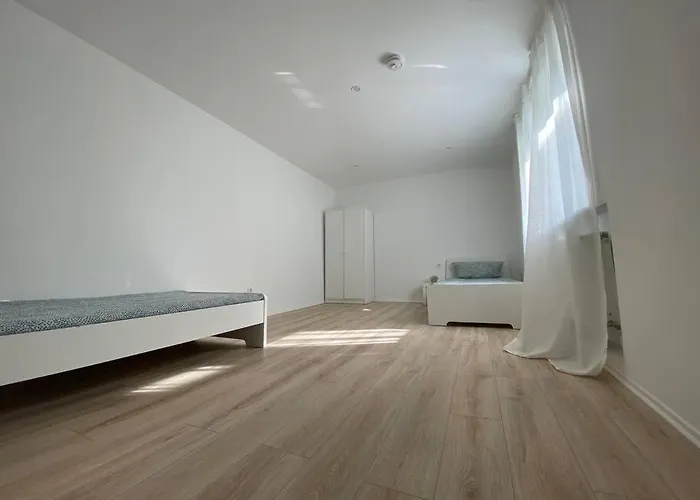 Apartamento Charmantes Feriendomizil, Haus Mit Garten 30 Km Bonn Und Koblenz, 3 Bis Zu 8 Personen Rheinbrohl