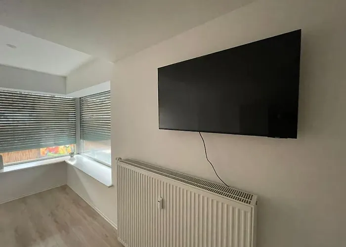 Apartamento Charmantes Feriendomizil, Haus Mit Garten 30 Km Bonn Und Koblenz, 3 Bis Zu 8 Personen *